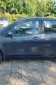 Toyota Yaris II 1.4 benzyna 101 KM klimatyzacja-2