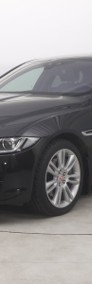 Jaguar XE I , Salon Polska, Serwis ASO, Automat, Skóra, Navi, Xenon,-3
