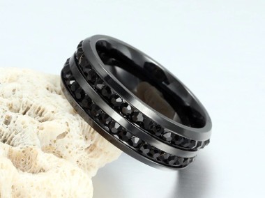 Nowy pierścionek obrączka czarny czerń masywny czarne cyrkonie elegancki stal-1