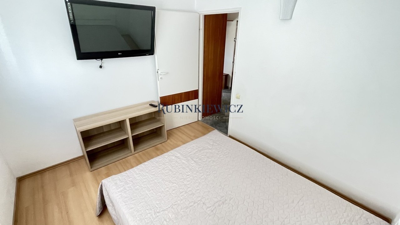 BIELANY UL. RODZINY POŁANIECKICH 29 – další