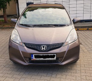 Honda Jazz III 2011 r. 1198 cm I-VTEC 90 KM ( 66 KW) + 4,opon zim.