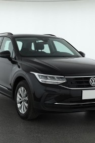 Volkswagen Tiguan , Salon Polska, 1. Właściciel, Serwis ASO, VAT 23%,-2