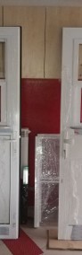 drzwi aluminiowe z oknem podawczym i parapetem -  na wymiar-4