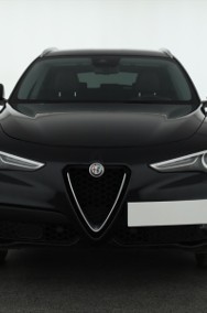 Alfa Romeo Stelvio , Salon Polska, 180 KM, Automat, Skóra, Xenon, Bi-Xenon,-2