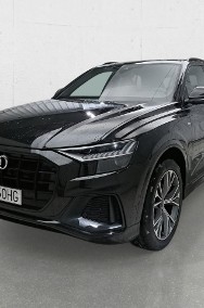 Audi Q8-2
