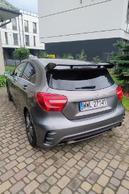 Mercedes-Benz A180 AMG Style-2