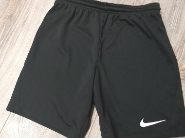 Spodenki dziecięce Nike Dri-FIT 137-147cm M-1