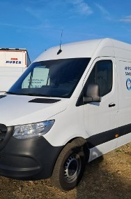 Mercedes-Benz Sprinter-2