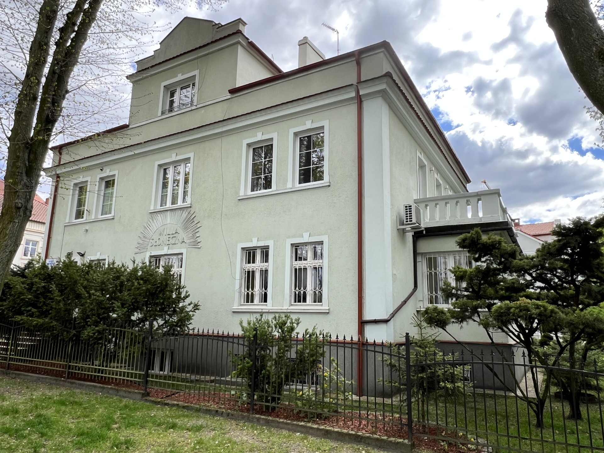Wyjątkowe mieszkanie 125 m² z ogrodem przy Parku Solankowym będące całą kondygnacją Willi Słonecznej - Widok 3