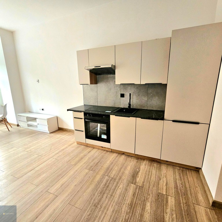 Ładna Kamienica Mieszkanie Wyposażone! - Widok 3