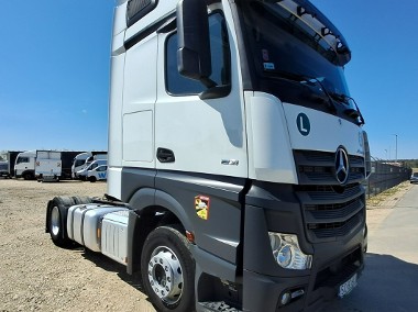 Mercedes-Benz Actros-1