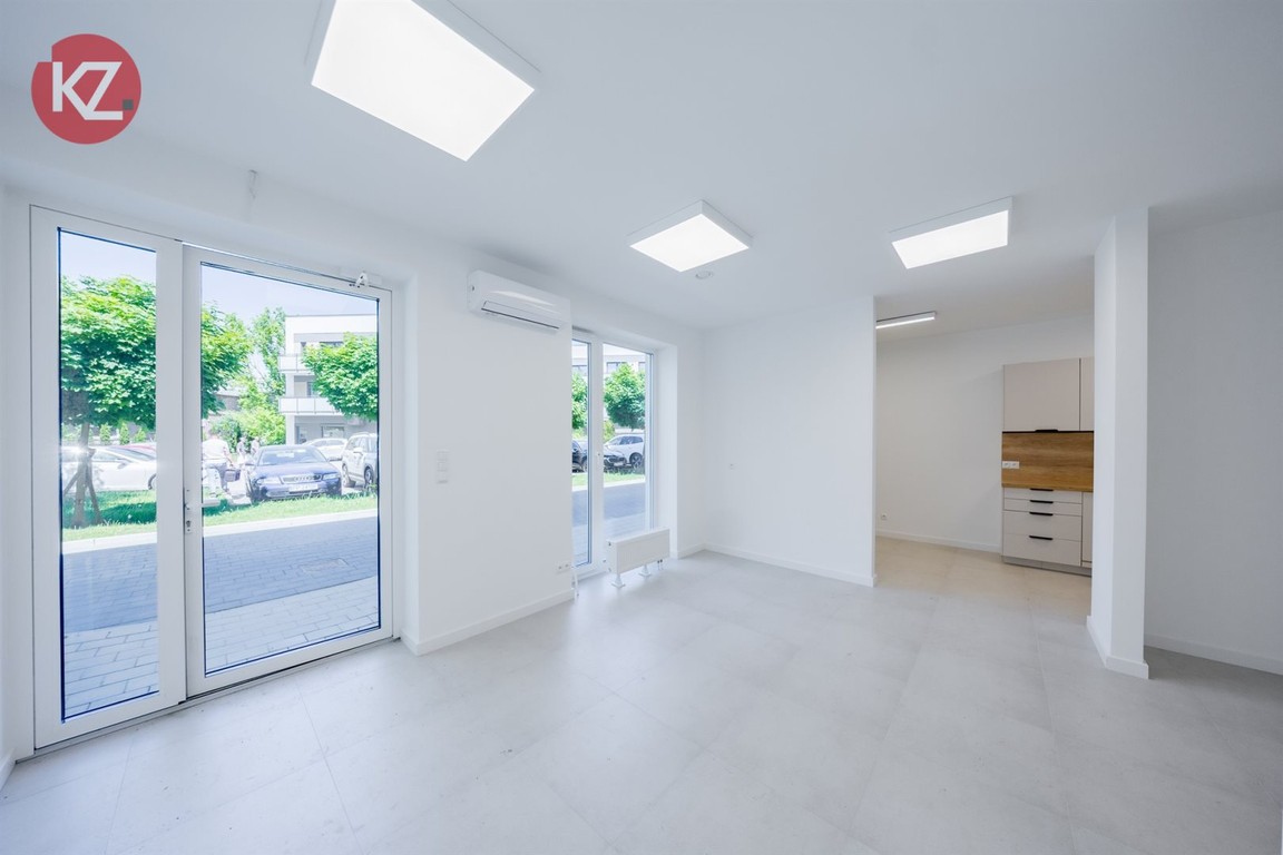 Komercyjne na sprzedaż, 61 m², 1 pomieszczenie Piła - Widok 3