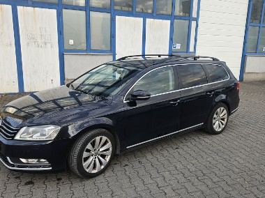 Volkswagen Passat-1