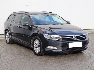 Volkswagen Passat B8 , Salon Polska, Navi, Klimatronic, Tempomat, Parktronic,-1