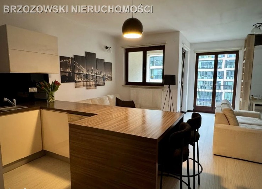 Śródmieście, Muranów, 39 m², 1 pokój, 2010 m² - Widok 2