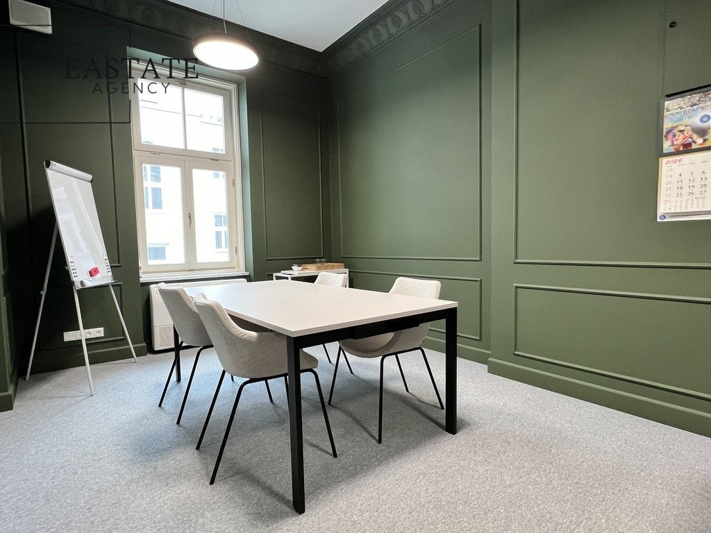 Biuro w odnowionej kamienicy | Centrum Warszawy, Warszawa