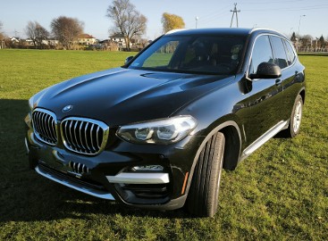 xDrive 4x4 automat z hakiem Czarny 