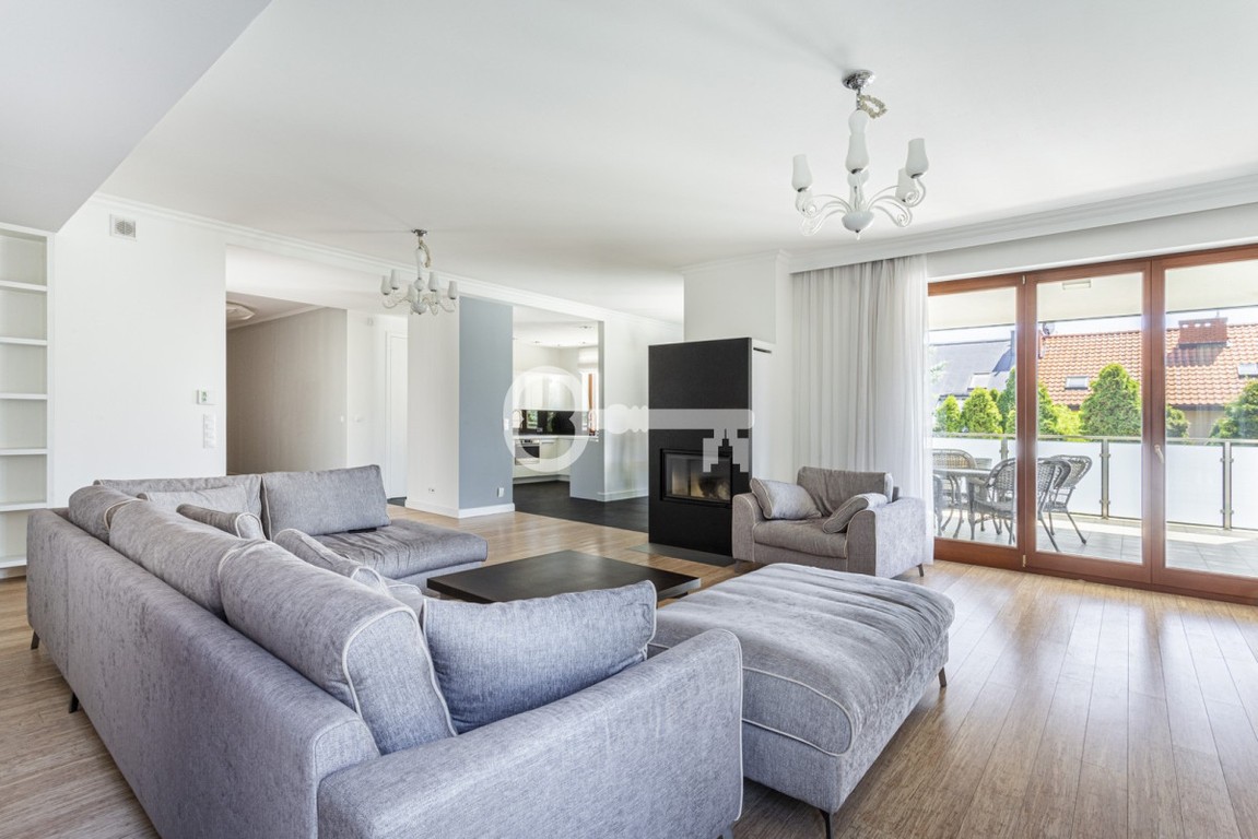 Luksusowy apartament z windą i tarasem - Widok 4