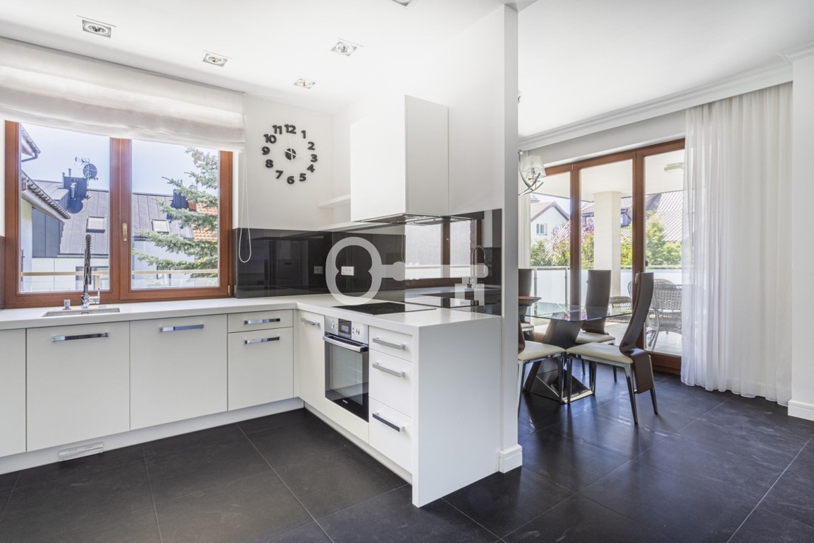 Luksusowy apartament z windą i tarasem - Widok 5