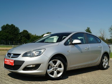 Opel Astra J 2013R 1.6 BENZ. 116KM DOINWESTOWANY STAN BDB ZADBANY-1