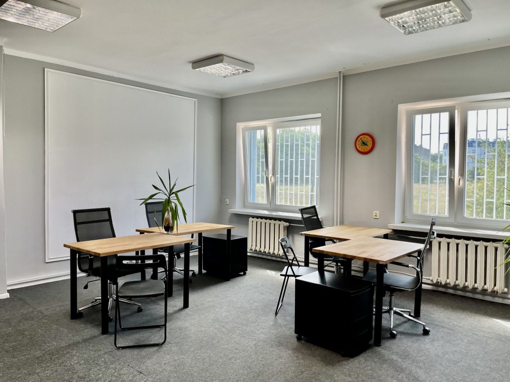 Gotowe biuro 45 m², szybkie wejście, parking, elastyczna umowa, Piotrkowskałódzkie