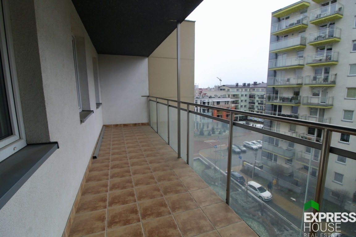 4 pokoje, dwa balkony. - Widok 5