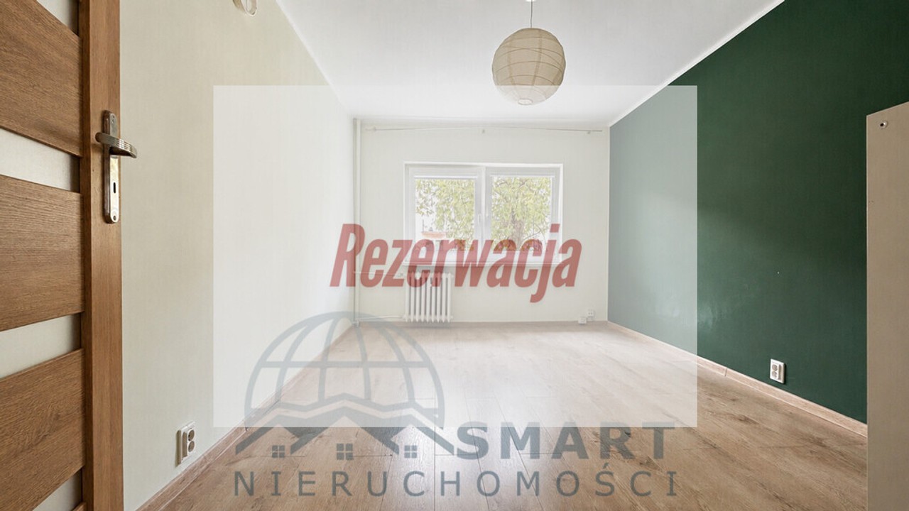 Trzypokojowe mieszkanie na 1 piętrze.