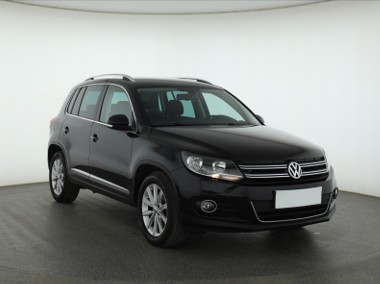 Volkswagen Tiguan , Navi, Klimatronic, Parktronic, Podgrzewane siedzienia-1