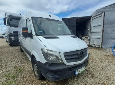 Mercedes-Benz Sprinter-1