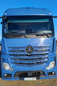 Mercedes-Benz actros-2