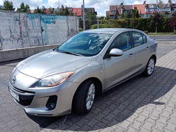 Mazda 3 2.0 Exclusive + 151 KM