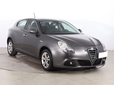 Alfa Romeo Giulietta , Salon Polska, Serwis ASO, Navi, Xenon, Klimatronic,-1