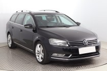 Volkswagen Passat B7 , Skóra, Navi, Klimatronic, Tempomat, Parktronic,