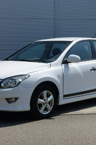 Hyundai i30 I 1.4 Ben.110KM/Klimatronik/Ks.Serwisowe-2
