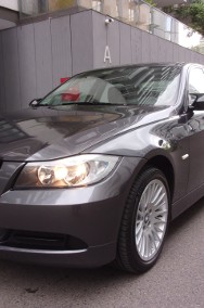 320 i SEDAN-2