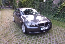 BMW 318i SEDAN