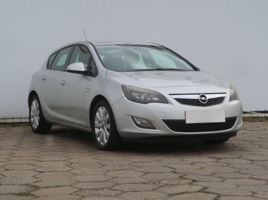 Opel Astra J , Klima, Tempomat, Parktronic,ALU-1