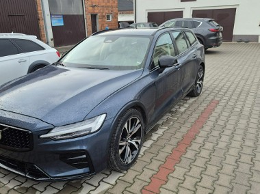 Volvo V60 II Miękka hybryda Przebieg: 12.500 km-1