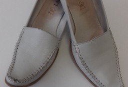 Buty damskie – skórzane mokasyny na obcasie „Lasocki”, do sprzedania
