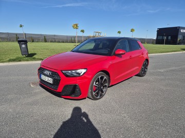 Audi A1 40 TFSI 2023r, 2600km