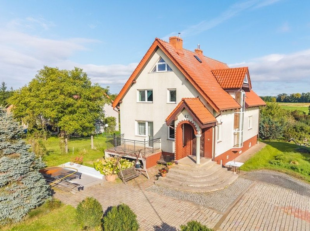 Dom na sprzedaż, 5 pokoi, 198 m², Łęgajny