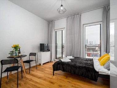 Ekskluzywny apartament na Woli - Wysoki Standard-1