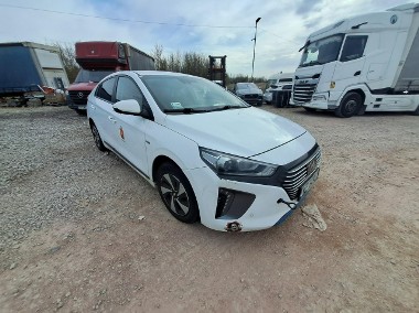 Hyundai Ioniq-1
