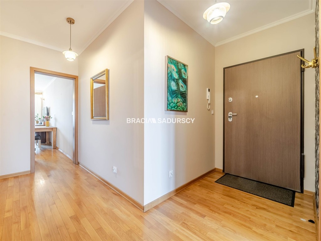 Nowoczesny apartamentowiec w centrum miasta - Mehr