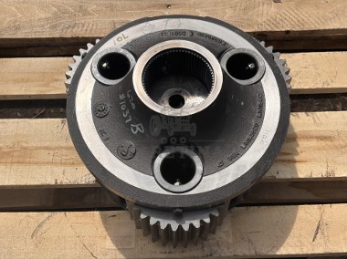 John Deere 8330 Jarzmo Trzymak Satelit Satelity R153620 R560122 R554198 R224672-1