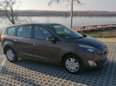 Renault Grand Scenic-1