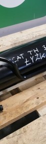 CAT TH 330 {Cylinder hydrauliczny poziomowania łyżki}-4