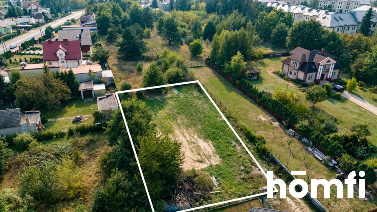 Działka 1175 m² z fundamentami na dom 325 m² – pohled 2