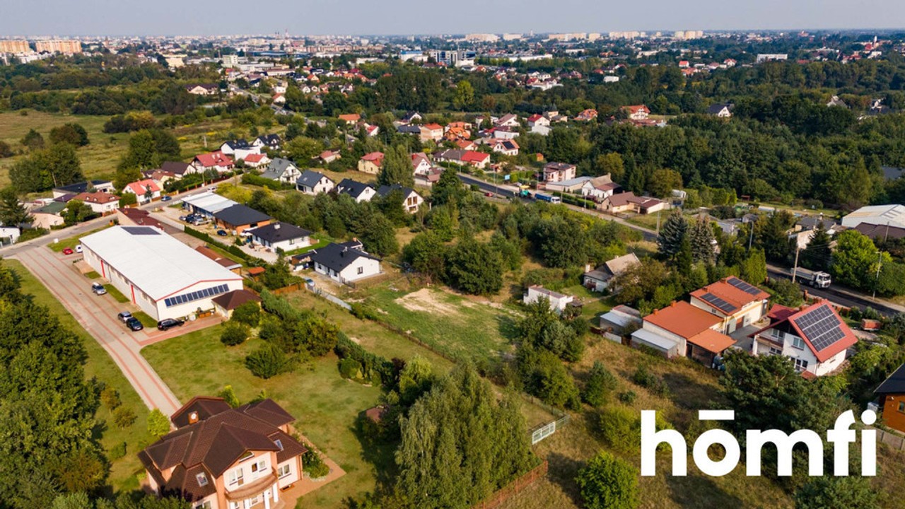 Działka 1175 m² z fundamentami na dom 325 m² – další