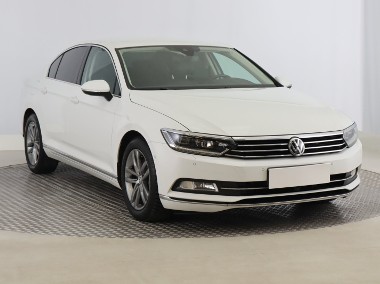 Volkswagen Passat B8 , Salon Polska, Automat, Skóra, Navi, Klimatronic, Tempomat,-1